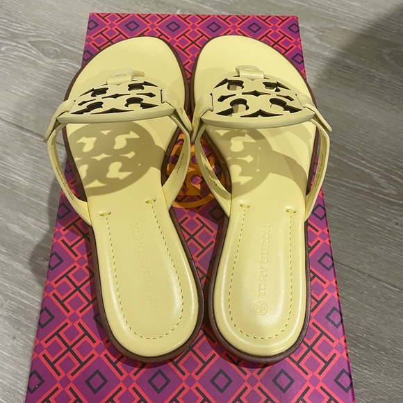 Tory Burch miller sandals size 6 banana butter yellow - Picture 2 of 7